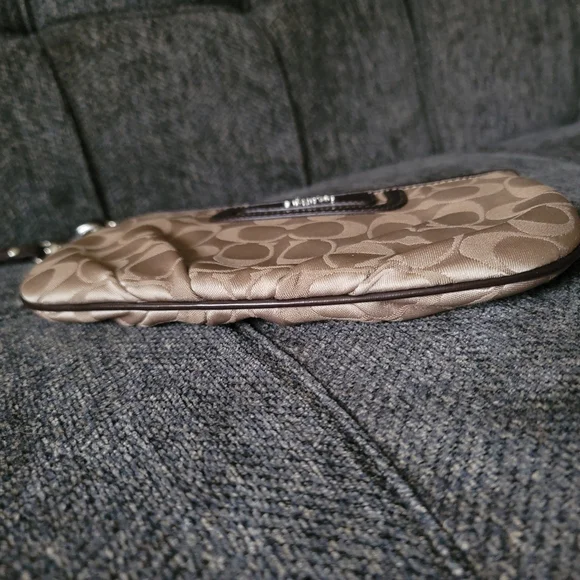Coach Signature Khaki & Chocolate Wristlet - Picture 5 of 13